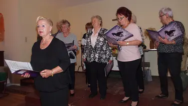 Abend der Begegnung 
Auftritt &quot;Rosemarie Popp &amp; Chor&quot;
